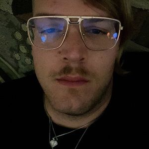 Meet your Posher, Zachary